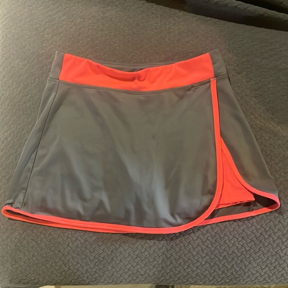 3/$15 Girls Danskin skort M 7/8 - Picture 1 of 3